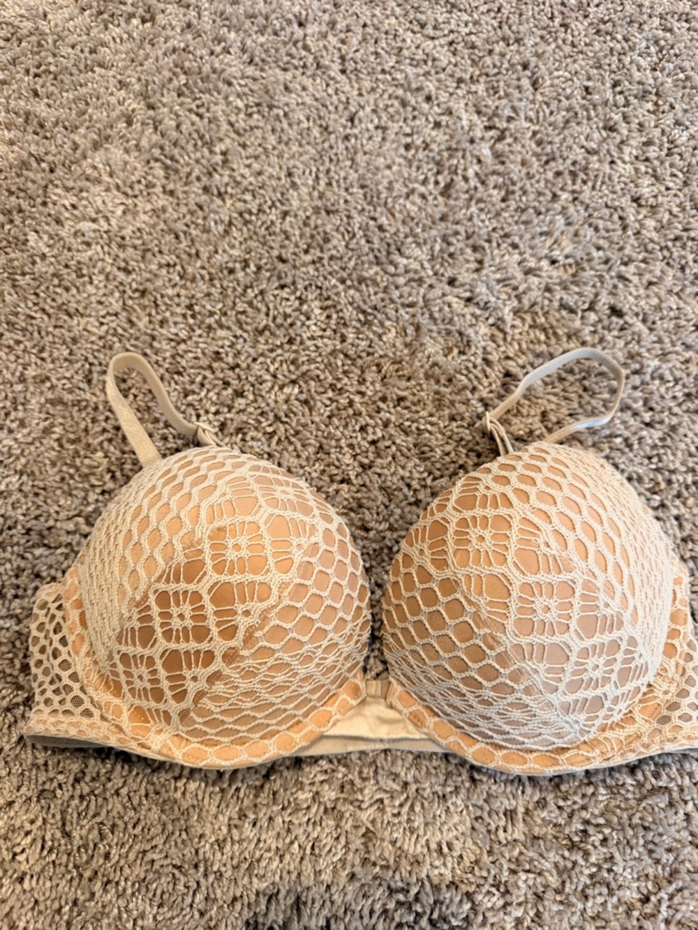 Victoria’s Secret Bombshell Lace Overlay Nude Push-Up Bra 32B.